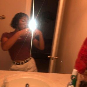 Meet your Posher, Amari